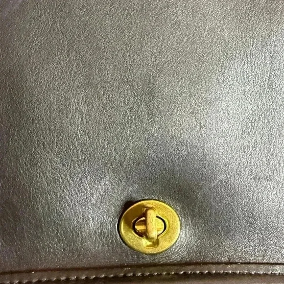 Vintage Coach Crossbody Bag#9620 - Picture 11 of 16